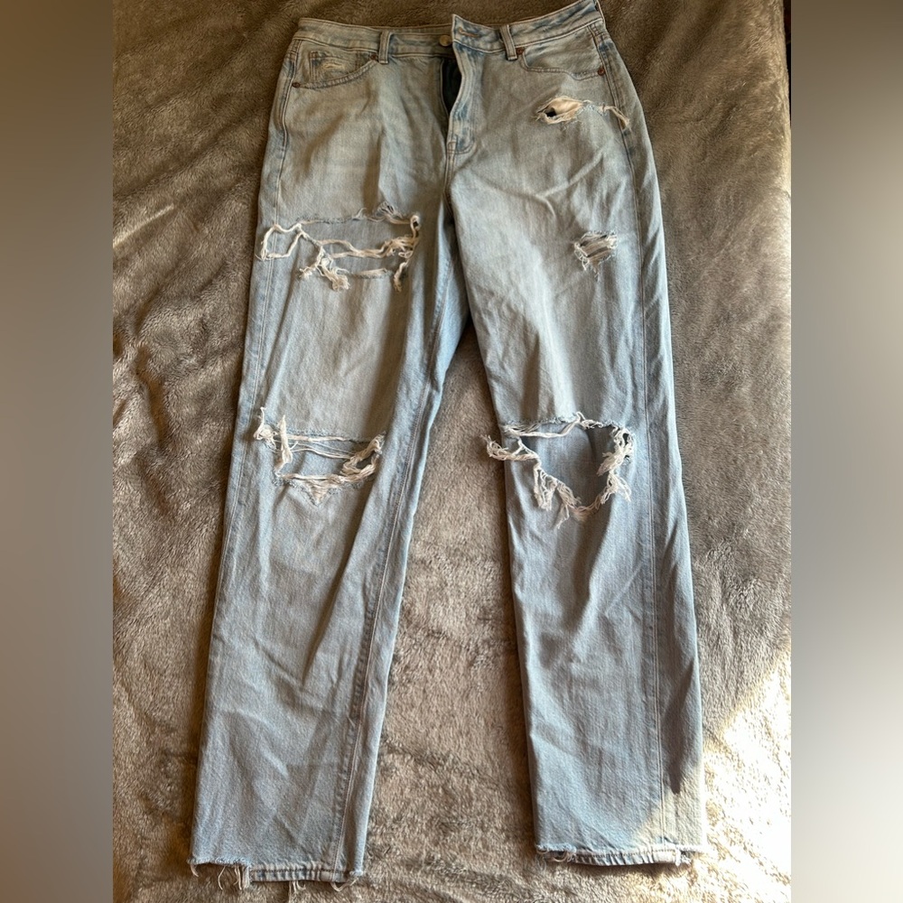 American Eagle Ripped Mom Jeans, size 10, light wash